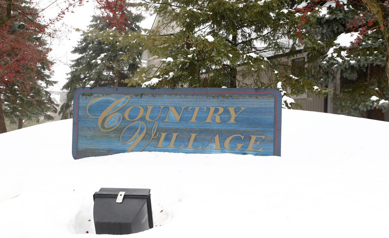 Building Photo - Country Village