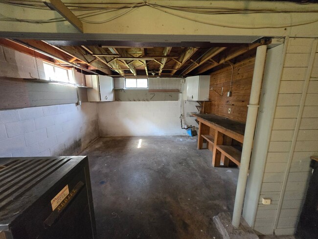 Foto del edificio - 3 Bedroom, 1 Bathroom Home near S. Atherto...