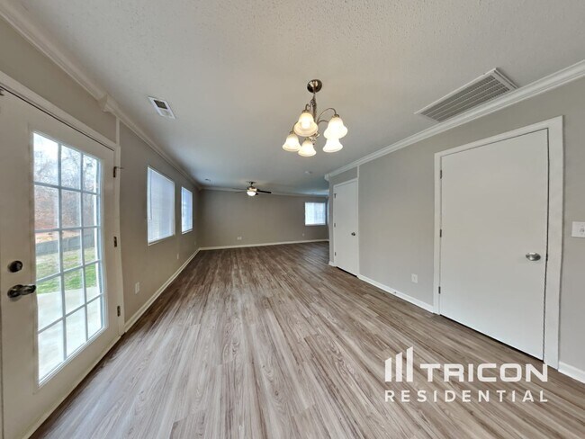 Building Photo - 7 Selsey Court Greensboro NC