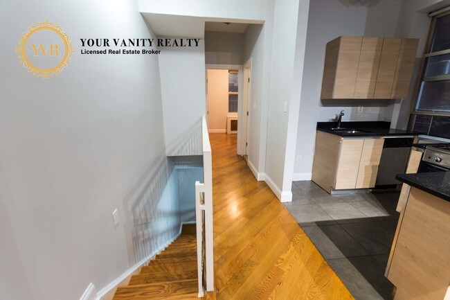 Foto del edificio - 230 W 107th St