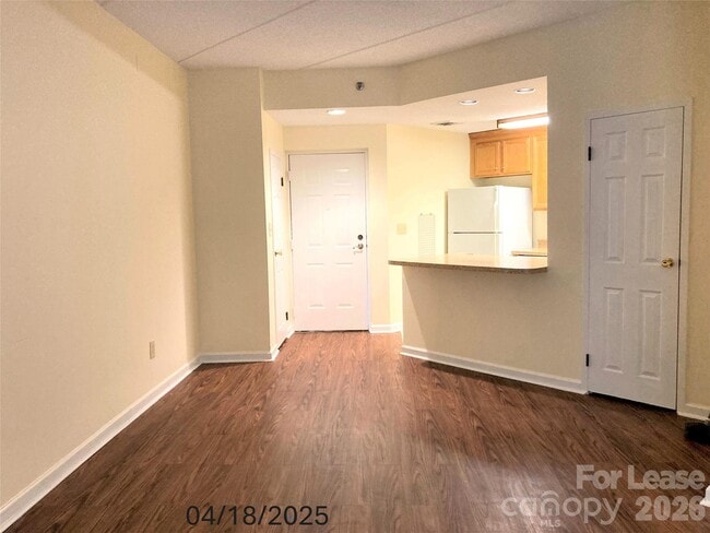 Building Photo - 211 Heritage Blvd