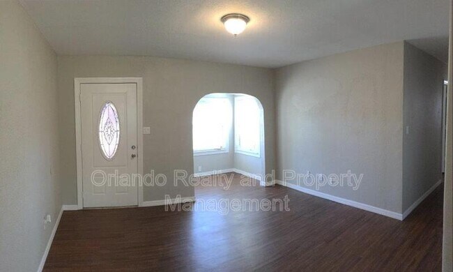 Building Photo - 4760 Piedmont Ct
