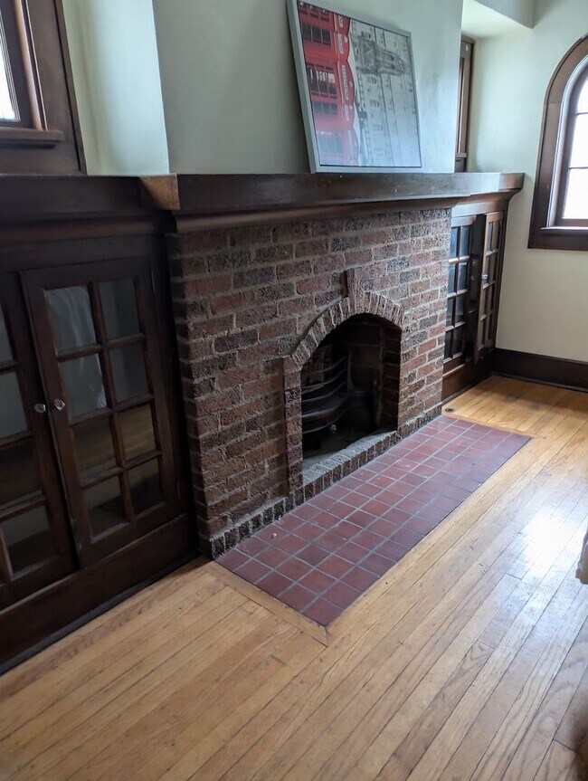 Foto del edificio - 2858-2858 N Maryland Ave