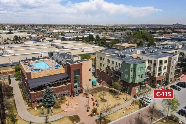 Foto del edificio - 3701 Arapahoe Ave