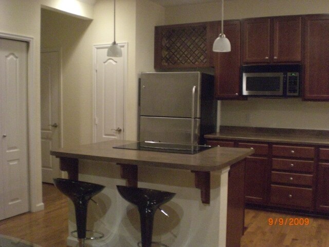 Building Photo - Stunning Condo In Westlake Townhomes!