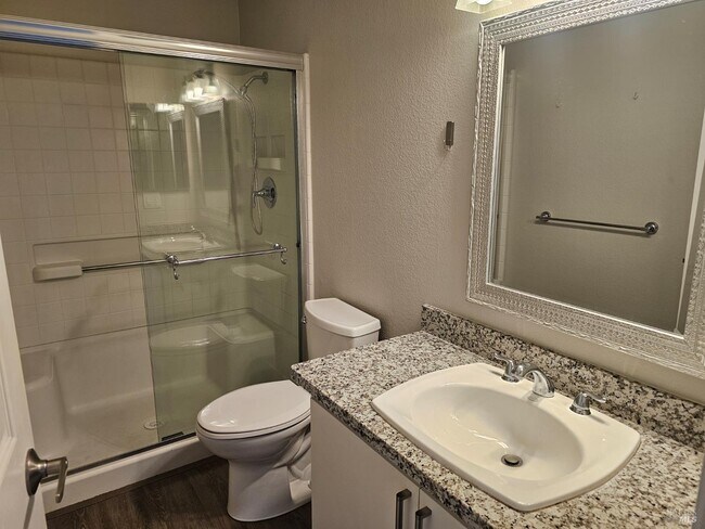 Building Photo - 1186 Pear Tree Ln