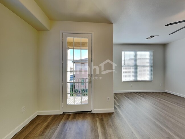 Foto del edificio - 881 S Storment Ln