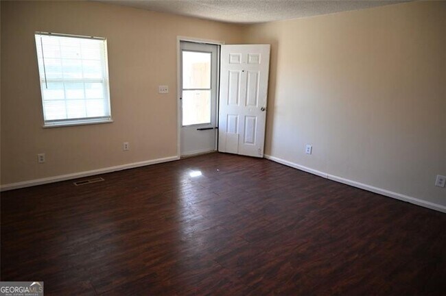 Building Photo - 6327 Cooper St