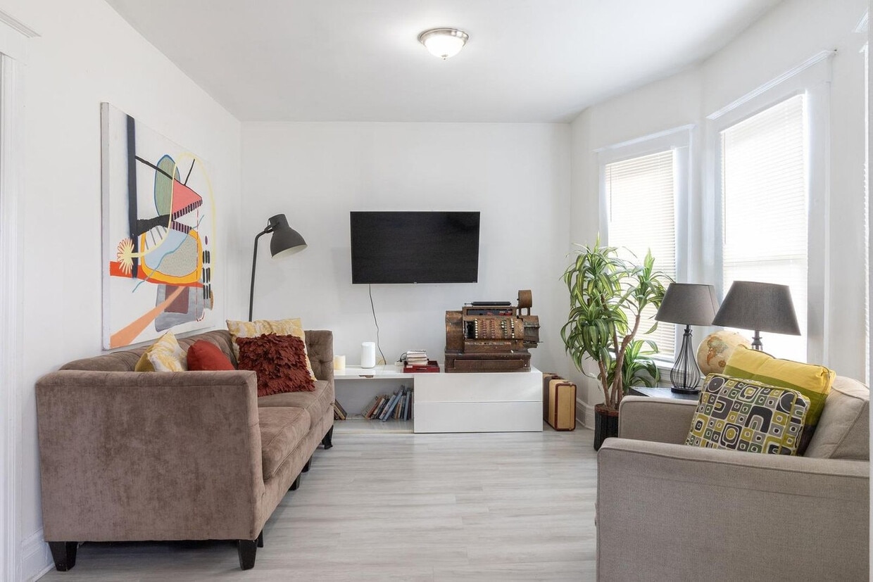 Foto principal - 607 E Euclid St