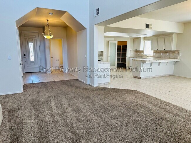 Building Photo - 1648 Camino Ln