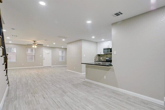 Foto del edificio - 10207 S Gessner Rd