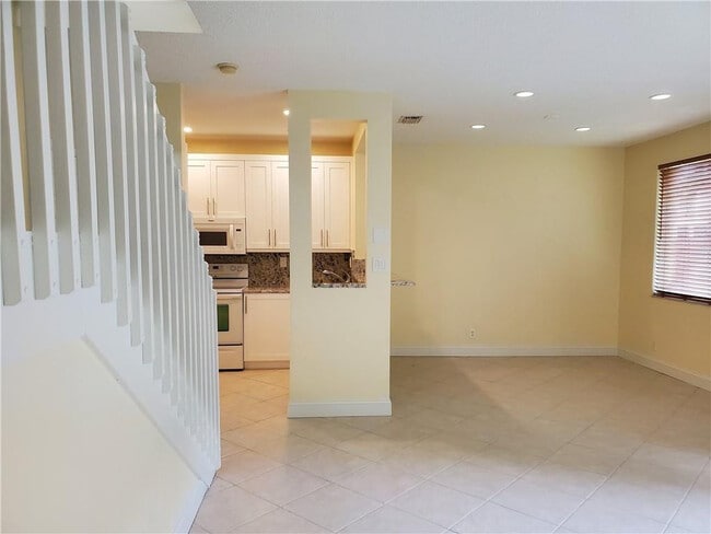 Building Photo - 3569 Santa Fe Pl