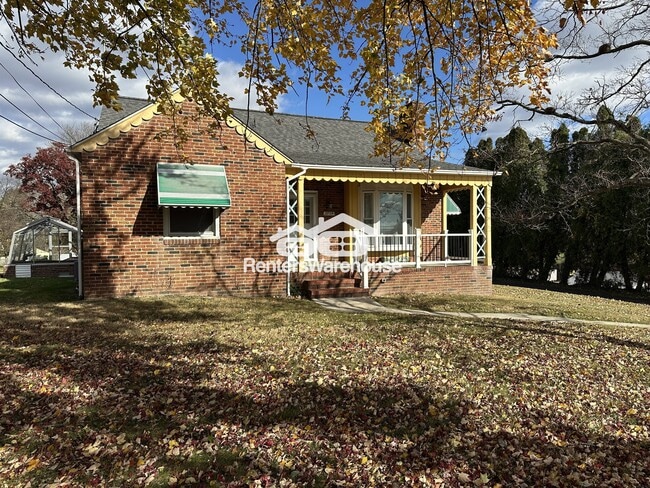 Building Photo - 2924 Cub Hill Rd