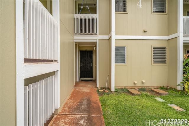 Foto del edificio - 94-615-615 Kahakea St