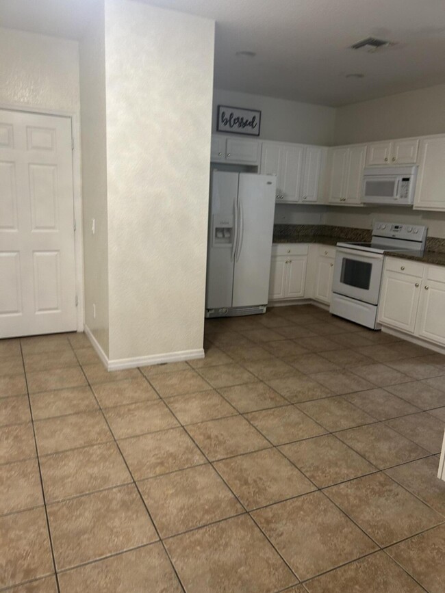 Foto del edificio - 9426 Windrift Cir