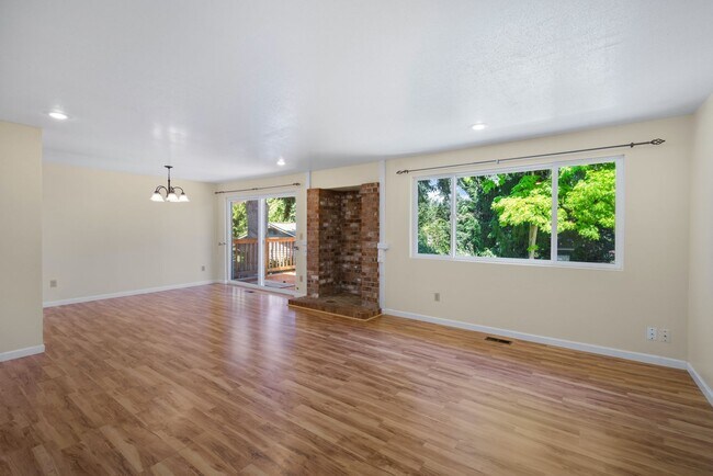 Foto del edificio - 4bd/2.5ba Kirkland Home