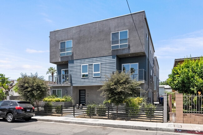 Building Photo - 5653 Fair Ave