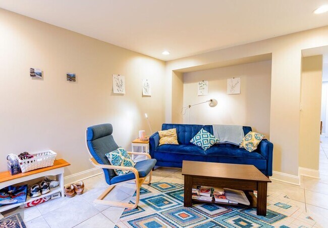 Photo - 1344 Levis St NE Apartment