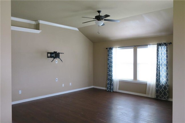 Building Photo - 7610 Las Miras Ct