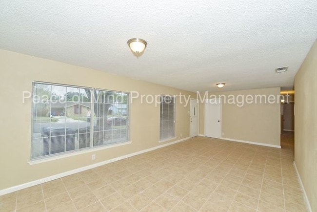 Building Photo - 4726 Casa Verde St