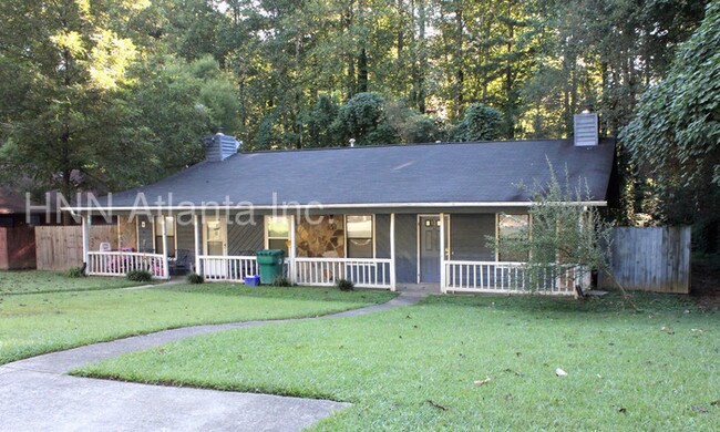 Building Photo - Adorable Smyrna Duplex