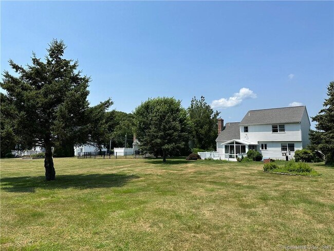 Foto del edificio - 59 Fairhaven Rd