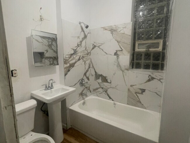 Foto del edificio - 7352 S Yale Ave