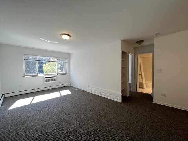 Building Photo - 1 bedroom in Chicago IL 60613