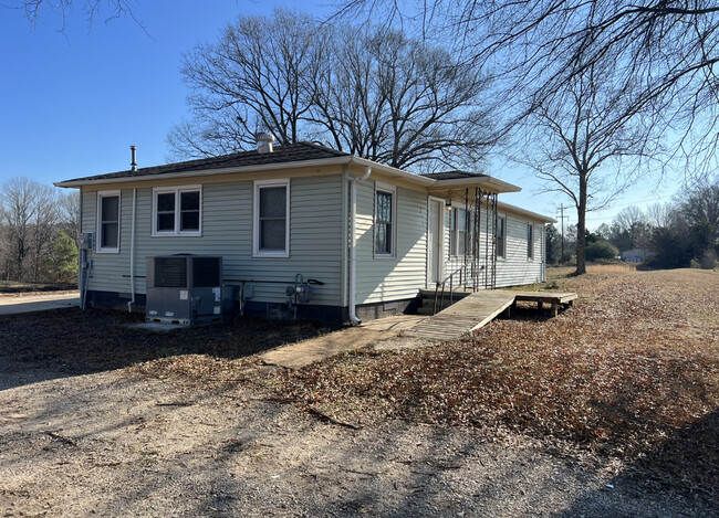 Building Photo - 237 Milan Hwy