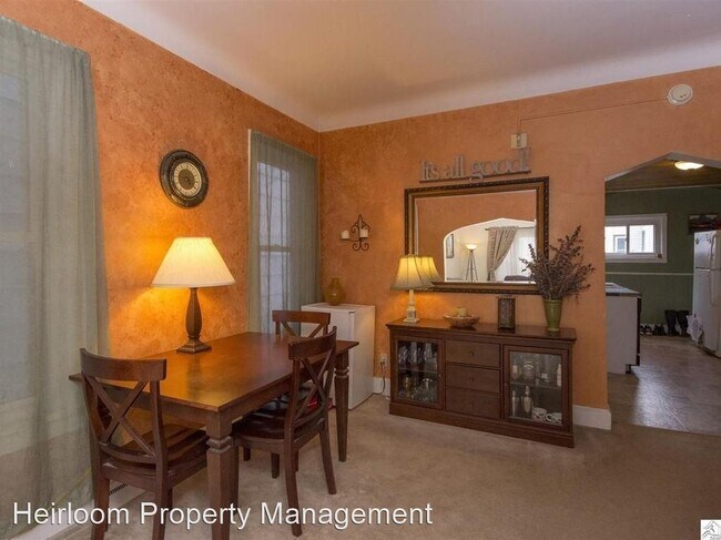 Foto del edificio - 4 br, 2 bath House - 127 N 28th Ave W