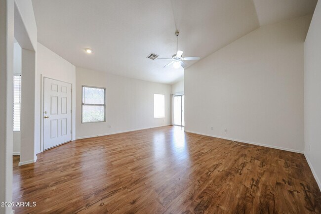 Foto del edificio - 25242 N 40th Ln