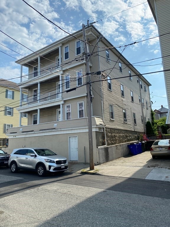 Primary Photo - 66 Pitman St
