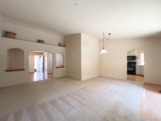 Building Photo - Beautiful Single Level Three Bedroom North...