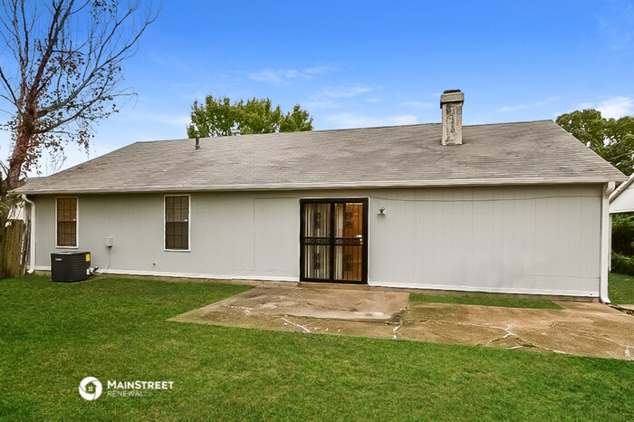 Building Photo - 5745 French Market Cir N