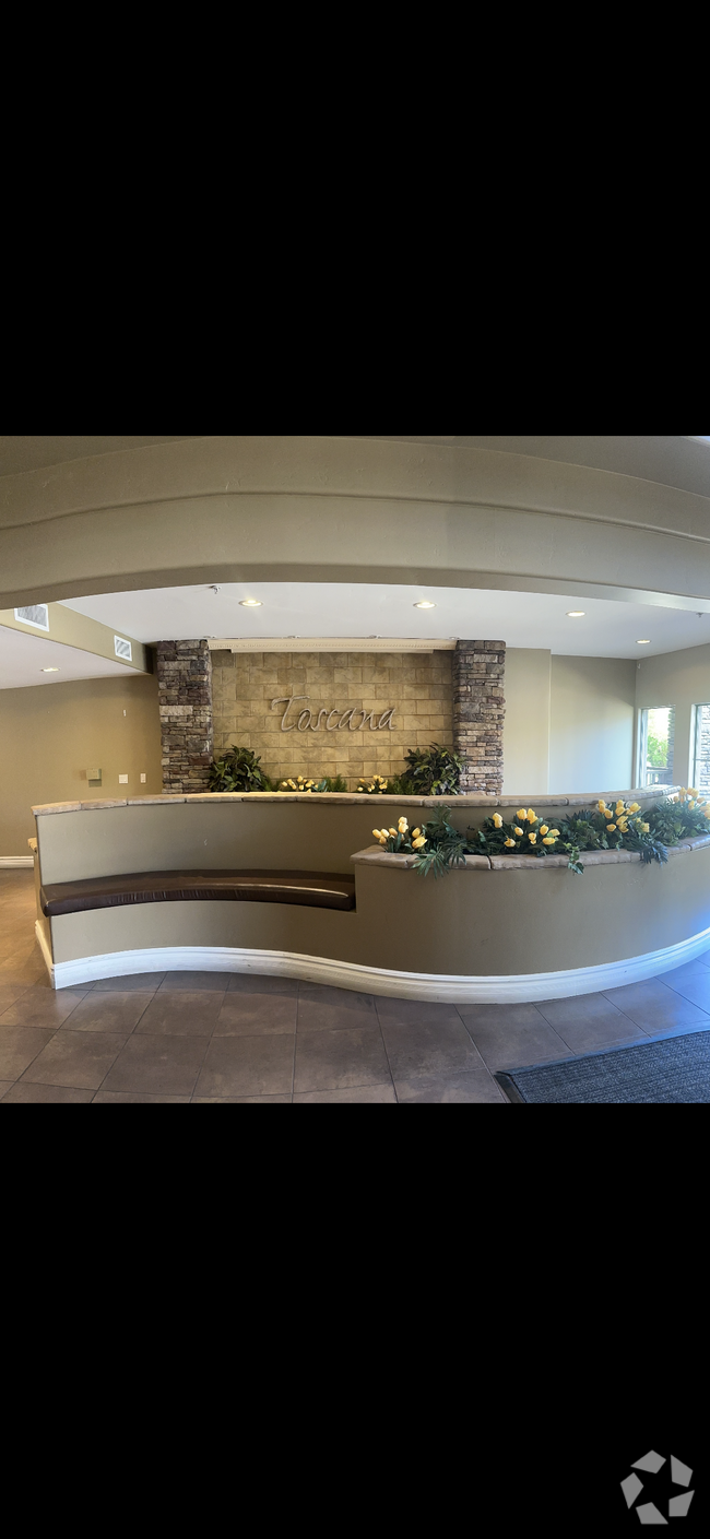 Building Photo - 5450 E Deer Valley Dr