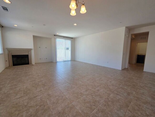Foto del edificio - New Listing!