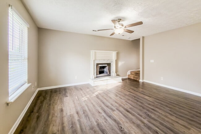 Building Photo - 1435 Tuffnell Dr