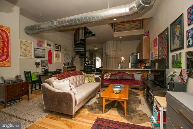Foto del edificio - 2701 W Girard Ave