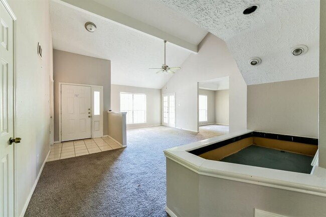 Foto del edificio - 8511 Stagewood Dr