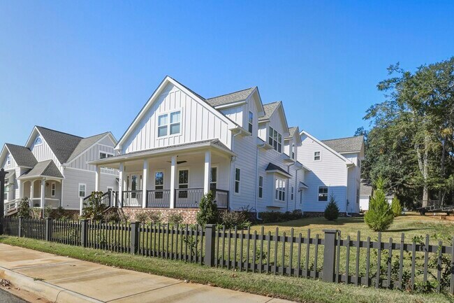 Foto del edificio - 4056 Biltmore Ave