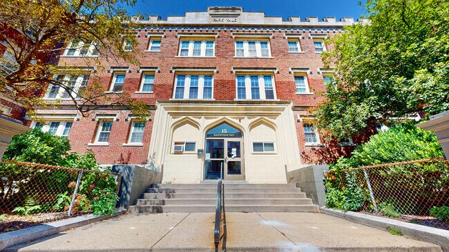 Foto del edificio - 20 Glenville Ave