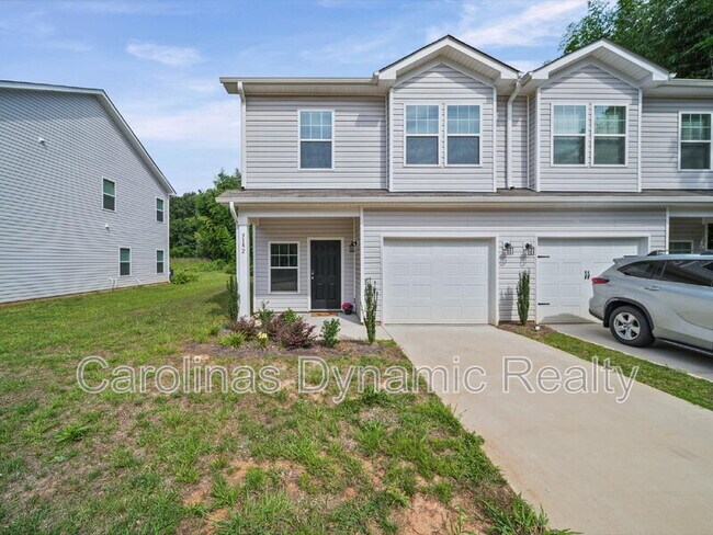 Building Photo - 914 S Battleground Ave
