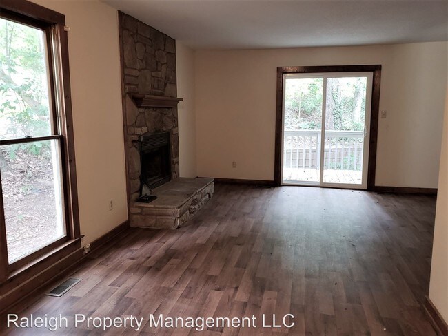 Foto del edificio - 5608 Thea Ln