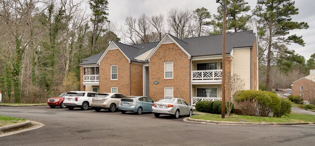 Foto del edificio - 1005 Kingswood Dr