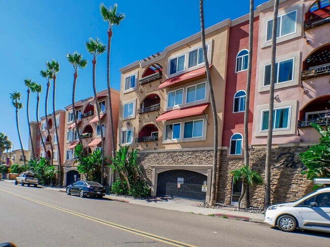 Building Photo - 1-Bedroom Condo With An Ocean View!