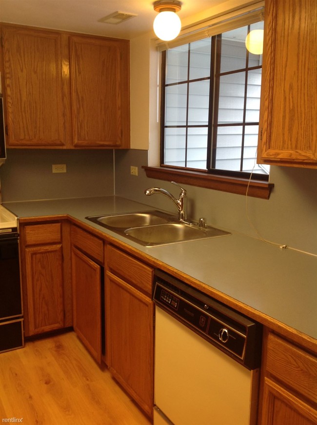 Building Photo - 2801 N Narrows Dr