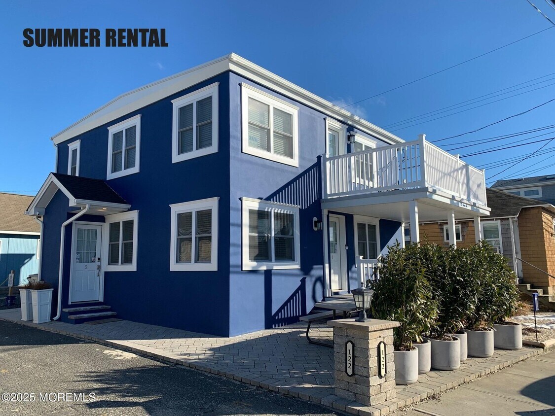 Primary Photo - 122 Ocean Ave