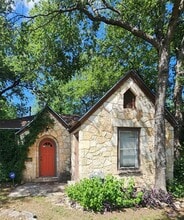 Building Photo - 1704 Dexter St