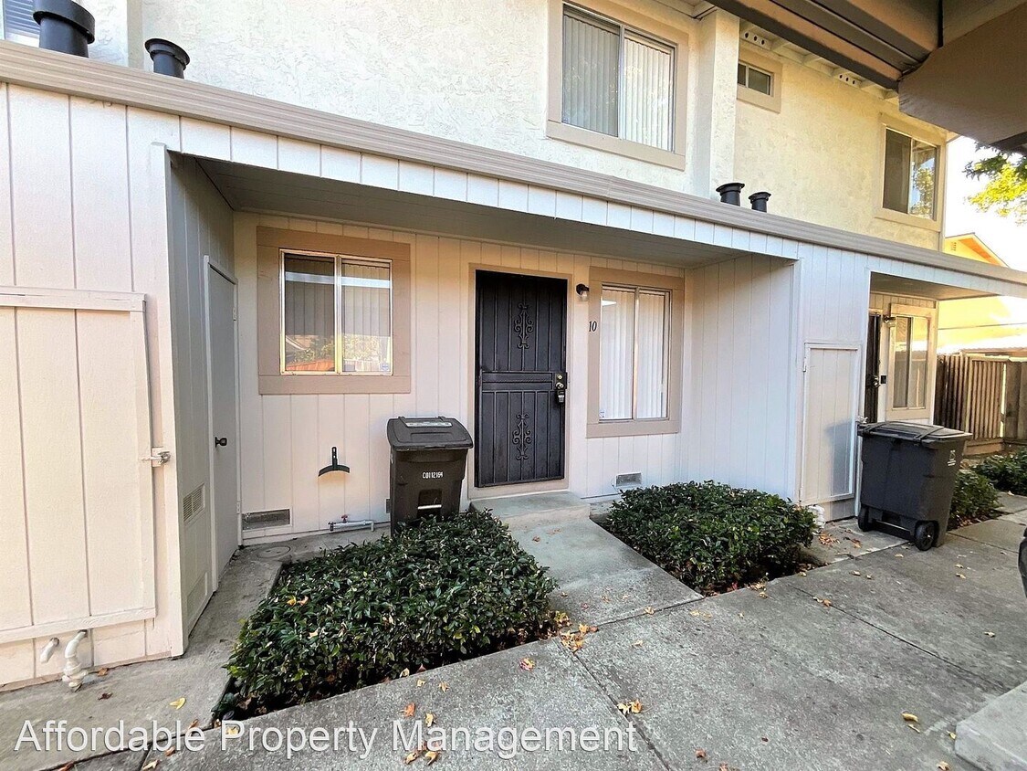 Primary Photo - 27427 Stoneridge Ct
