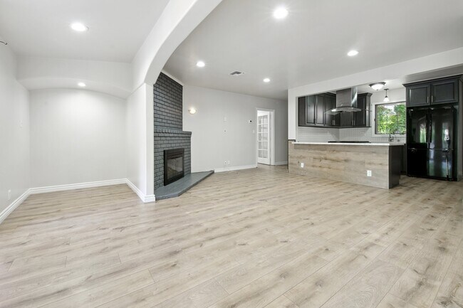 Foto del edificio - 8835 Paso Robles Ave